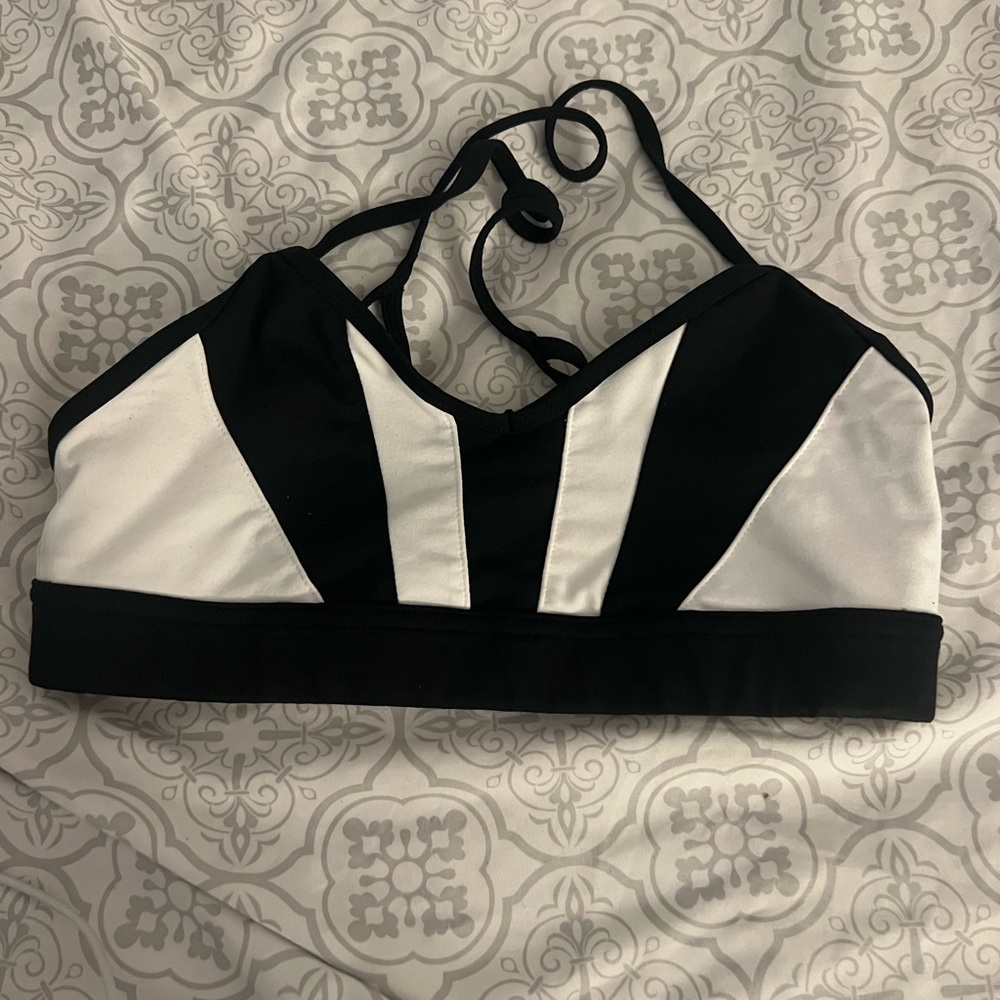 Alo yoga sport bra